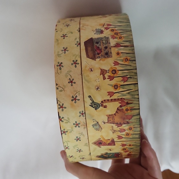 Round cat bird box Lang Candles Ltd Vintage 2000 decor Empty 7 x 7 inches - Picture 5 of 11